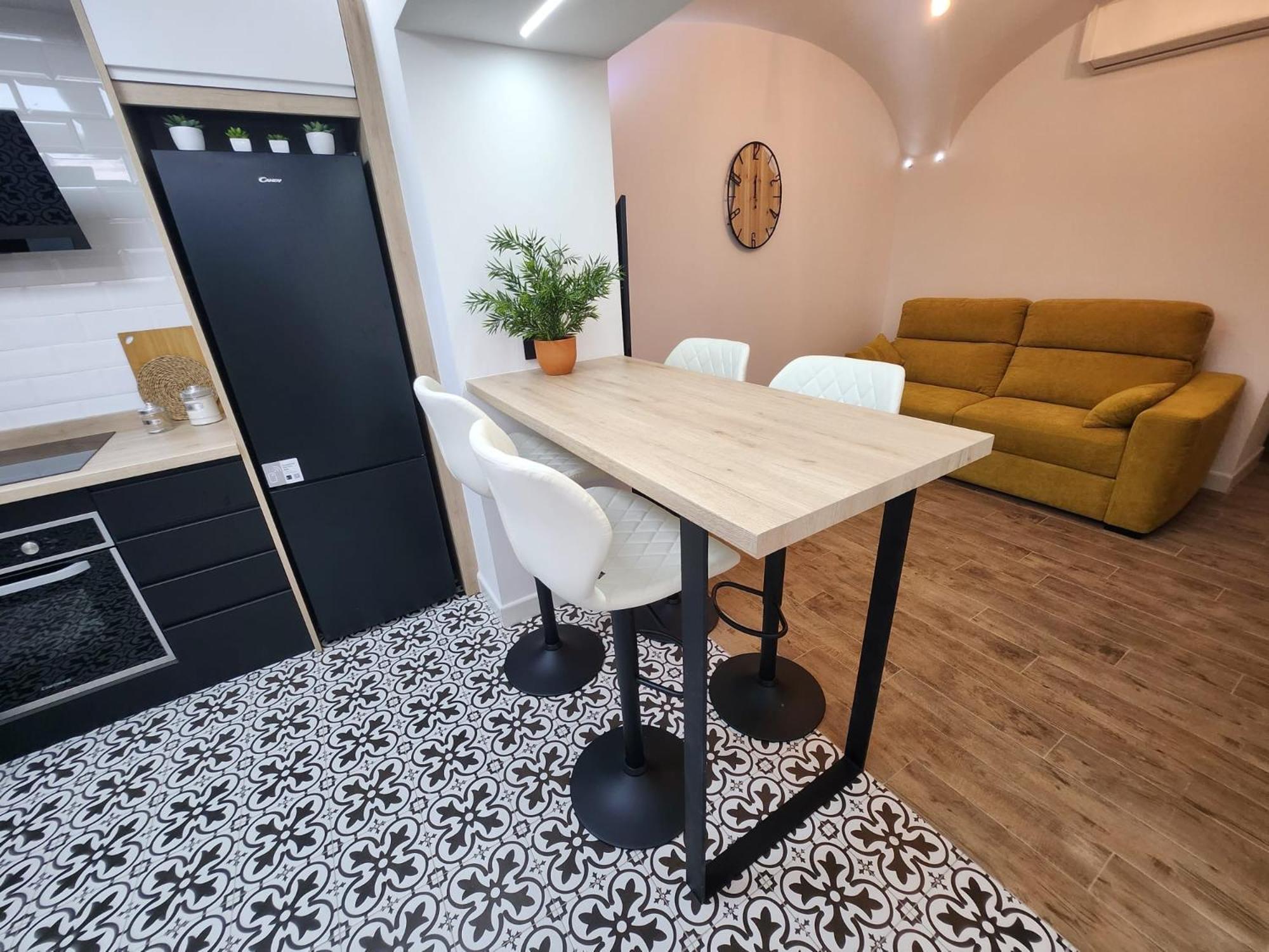 Bailen 3 Apartment Caces Екстериор снимка